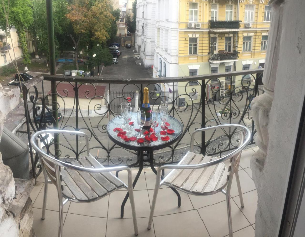 The Most Beautiful House Kiev Esterno foto