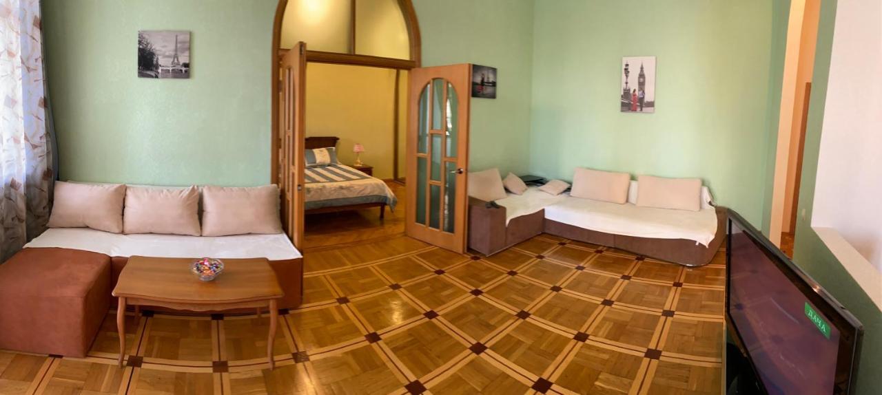 The Most Beautiful House Kiev Esterno foto